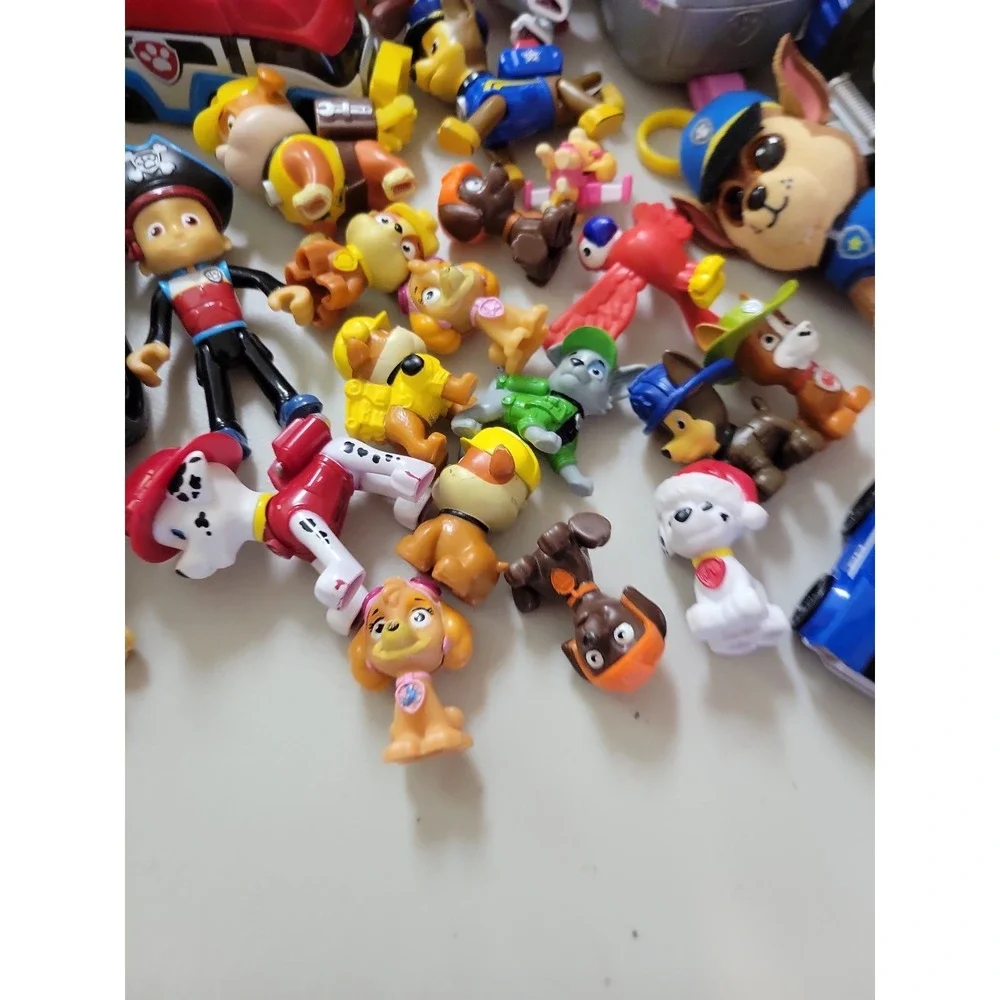 PAW Patrol  Characters & Vehicles dogs figures mixed lot Puppies Plane